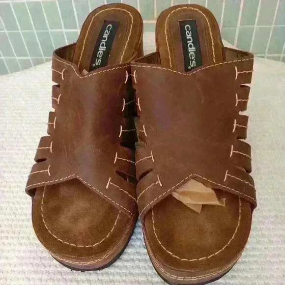 Candie’s Brown Leather and Slip On Open Toe Wood Chunky Y2K Platform Heel Sandal - Picture 3 of 11